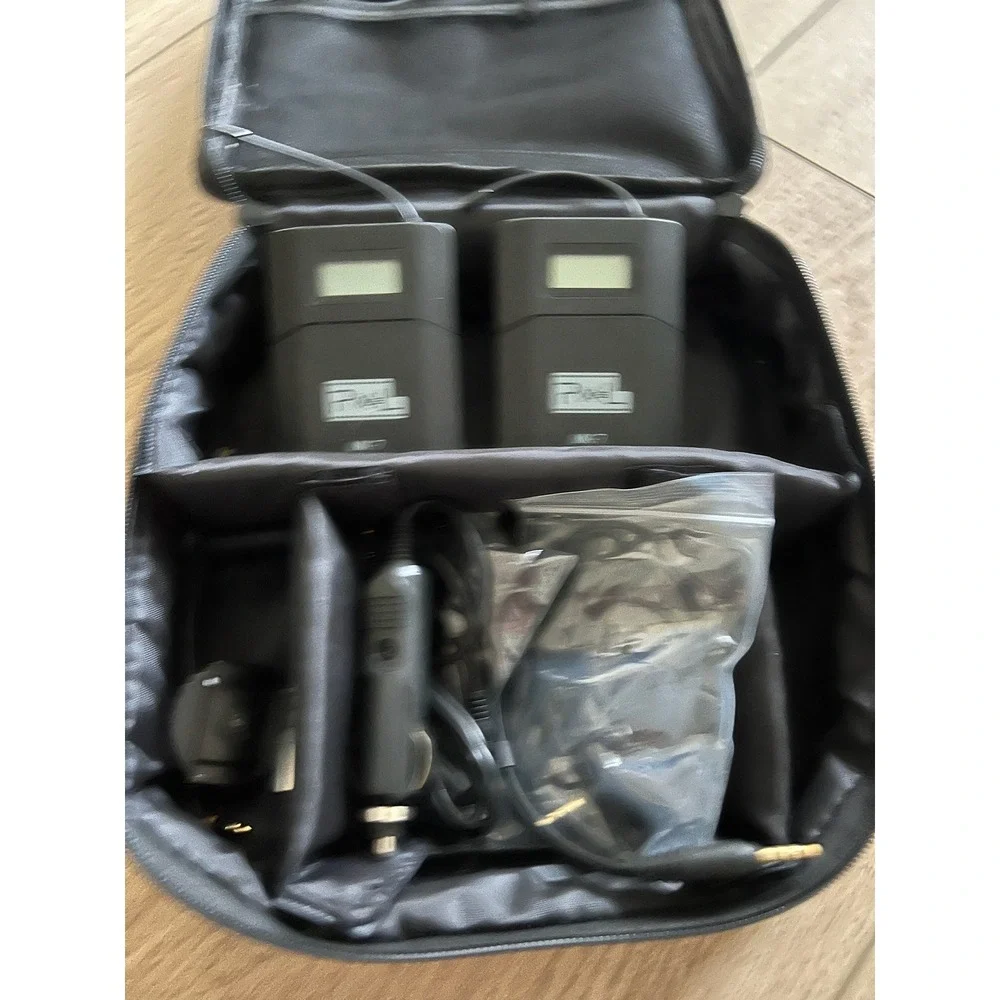 Pixel MK7 Wireless Lavalier Microphone System with Accessories and Case